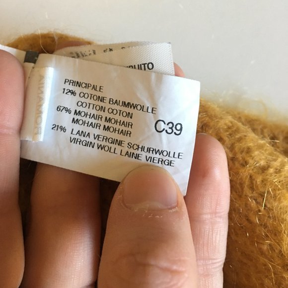 Cropped Valentino Sweater - Picture 6 of 9